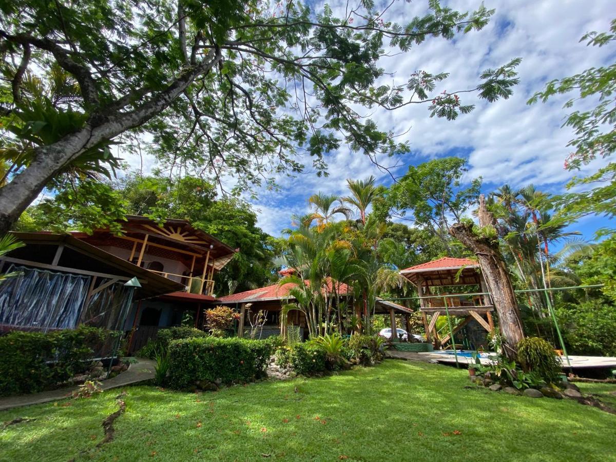Pacific Edge Eco Dominical